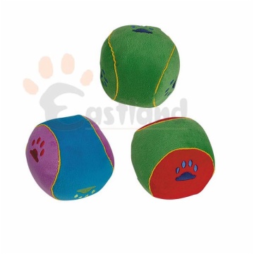 Ball with paws