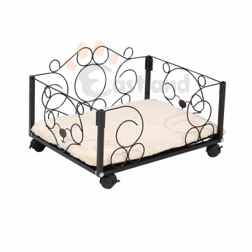 Metal pet bed