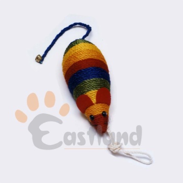 Sisal scratching post with mouse shaped